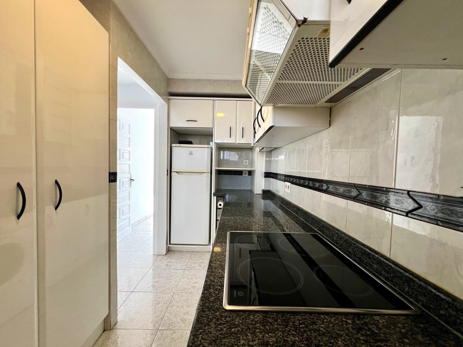 3 soveværelse Lejlighed til salg i Torre del Mar med swimmingpool - € 319.000 (Ref: 9485473)