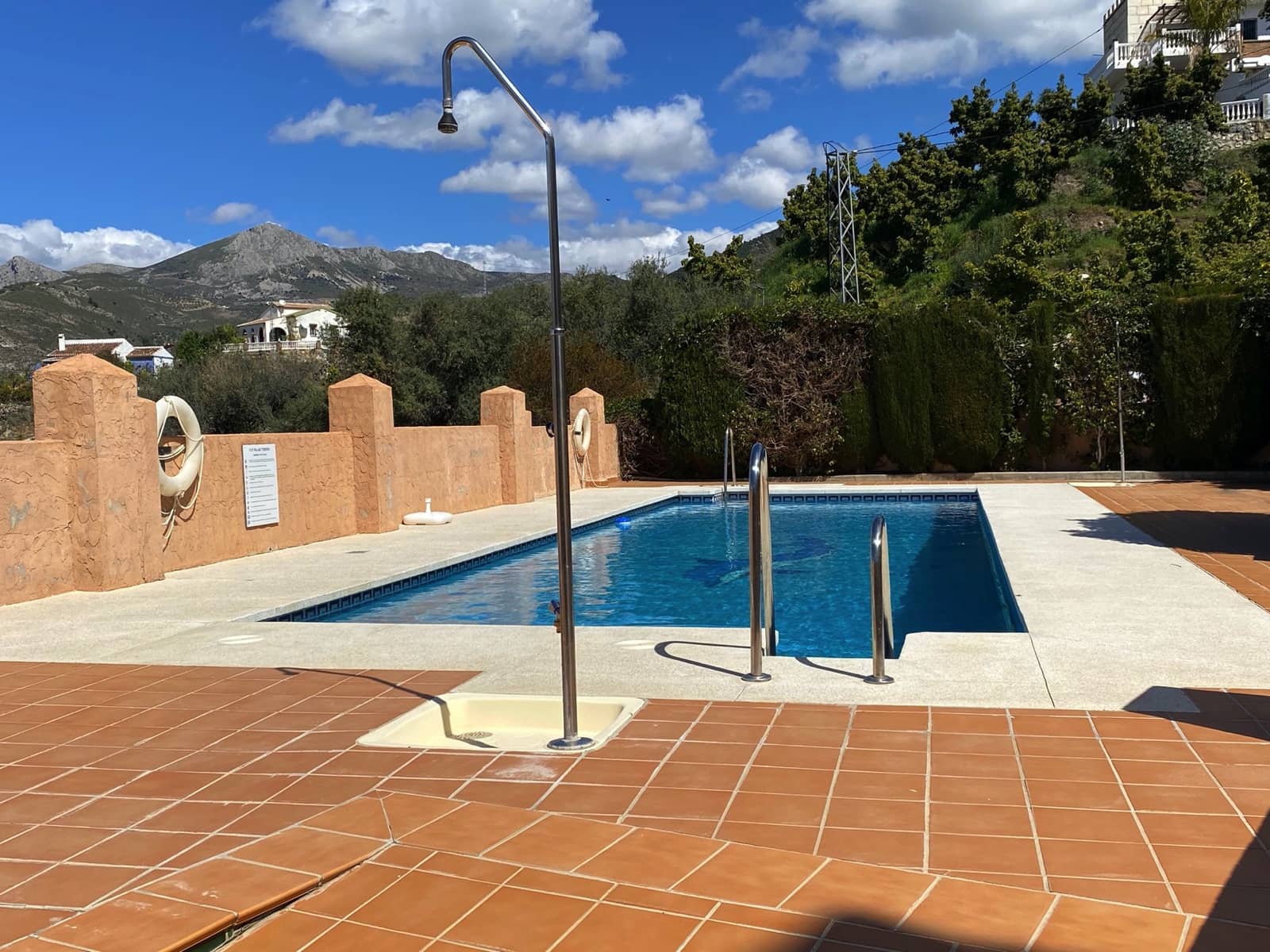 3 Zimmer Reihenhaus zu verkaufen in Alcaucin mit Pool Garage - 219.000 € (Ref: 9578189)