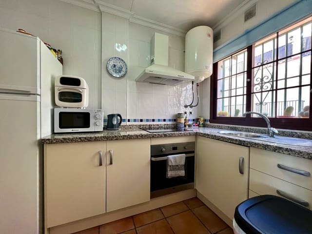 3 soverom Rekkehus til salgs i Alcaucín med svømmebasseng garasje - € 219 000 (Ref: 9578189)