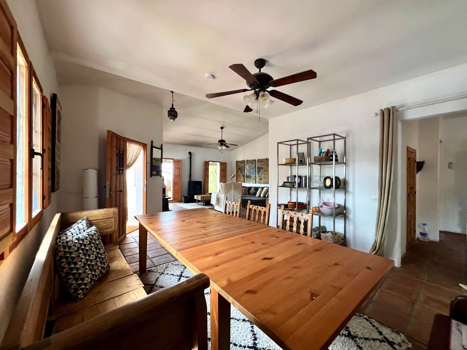 4 bedroom Villa for sale in Alcaucin with pool - € 439,000 (Ref: 9639751)