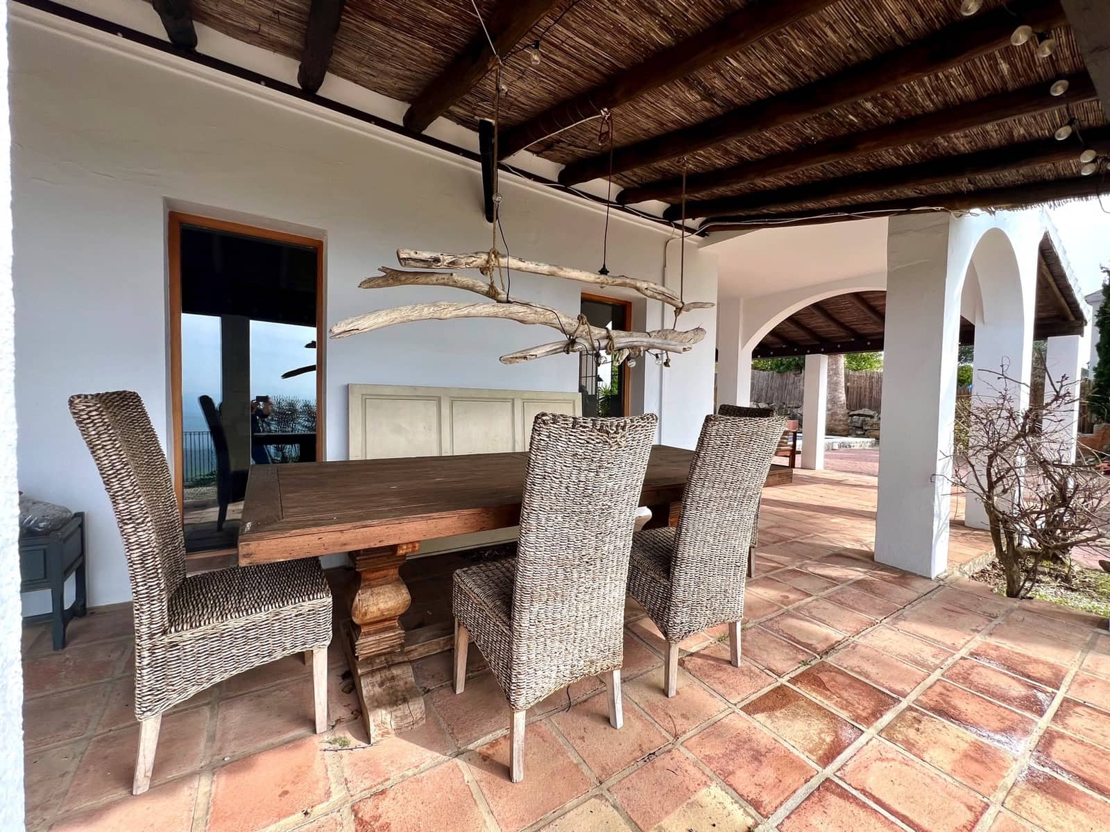 4 bedroom Villa for sale in Alcaucin with pool - € 439,000 (Ref: 9639751)