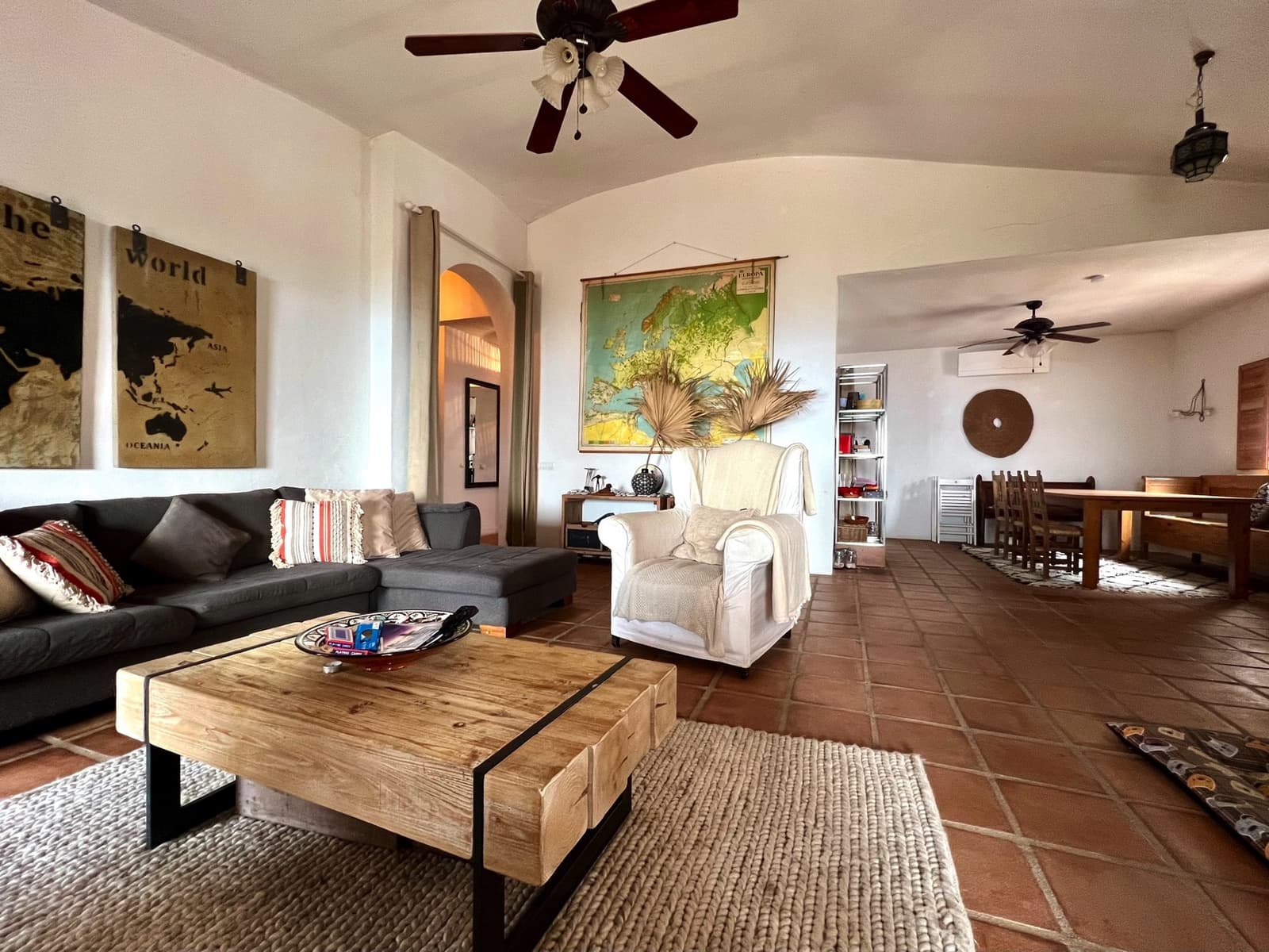 4 bedroom Villa for sale in Alcaucin with pool - € 439,000 (Ref: 9639751)