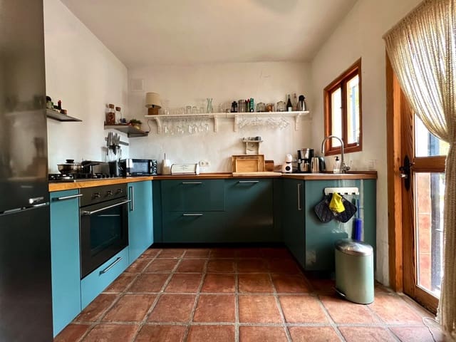4 soverom Villa til salgs i Alcaucín med svømmebasseng - € 425 000 (Ref: 9639751)