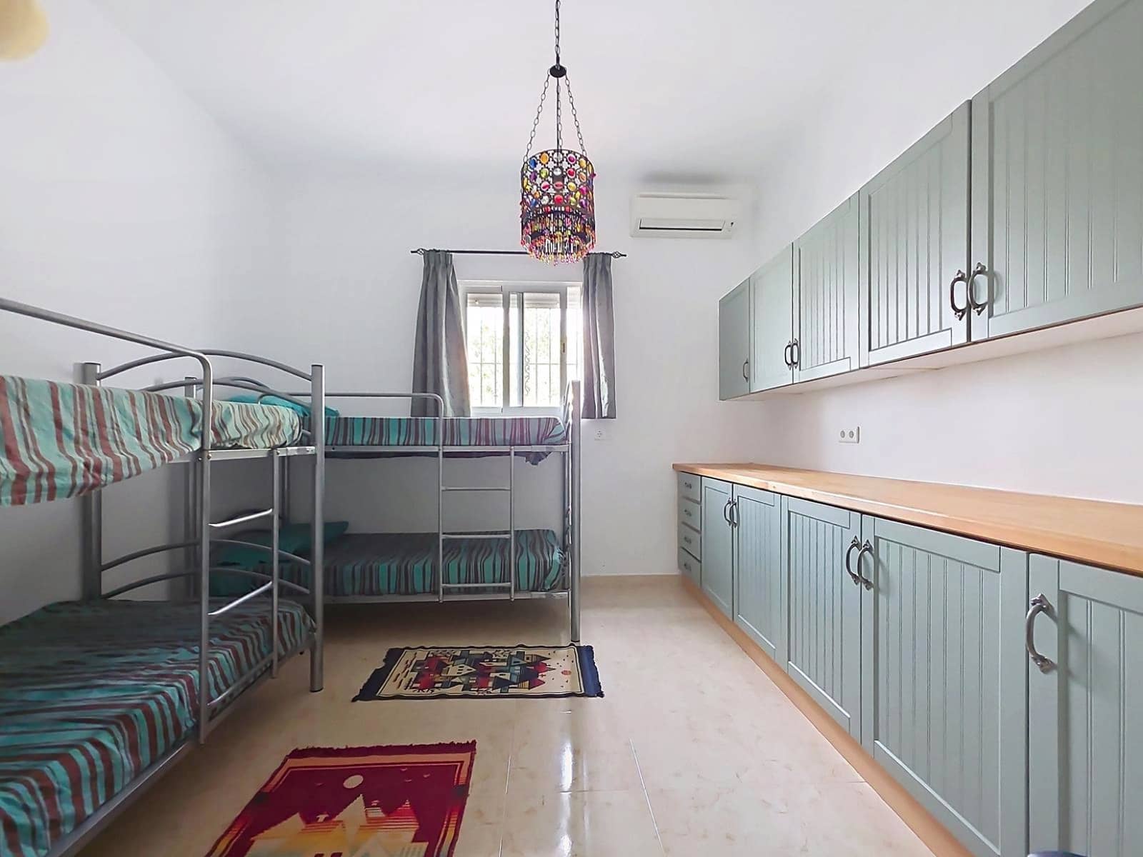 4 soveværelse Villa til salg i Alcaucin med swimmingpool - € 369.000 (Ref: 9688749)