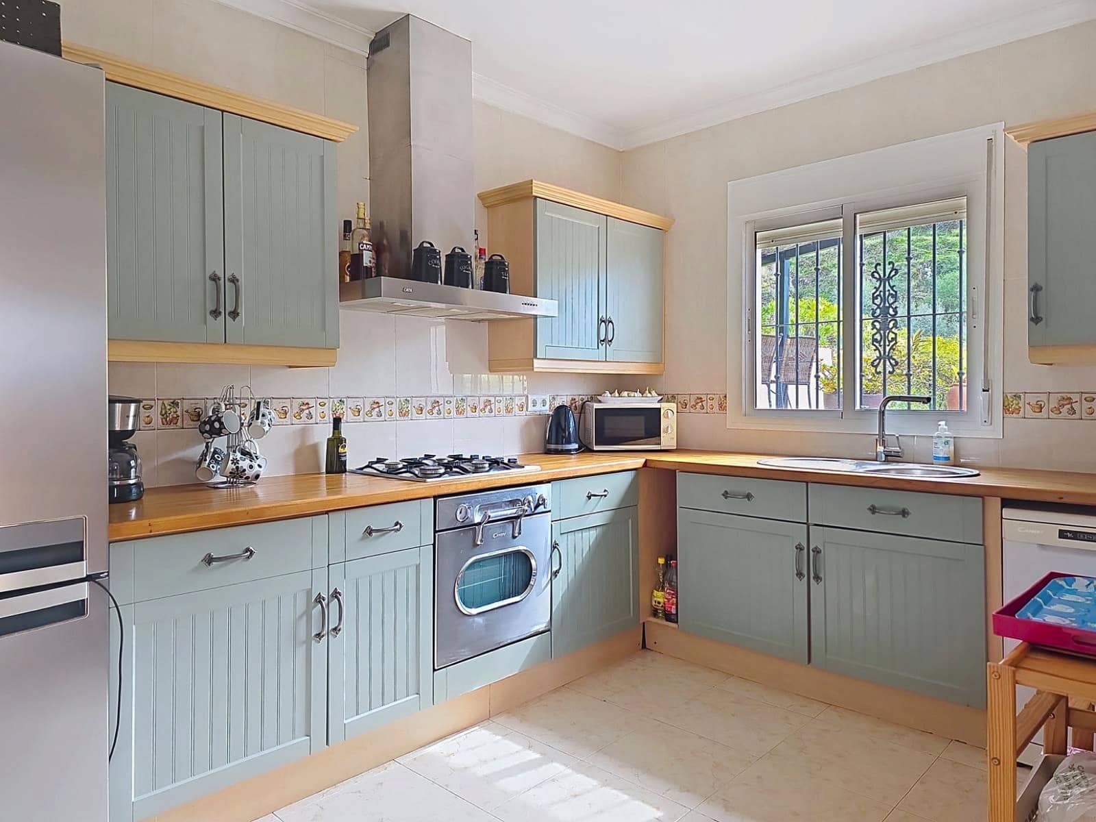 4 soveværelse Villa til salg i Alcaucin med swimmingpool - € 369.000 (Ref: 9688749)