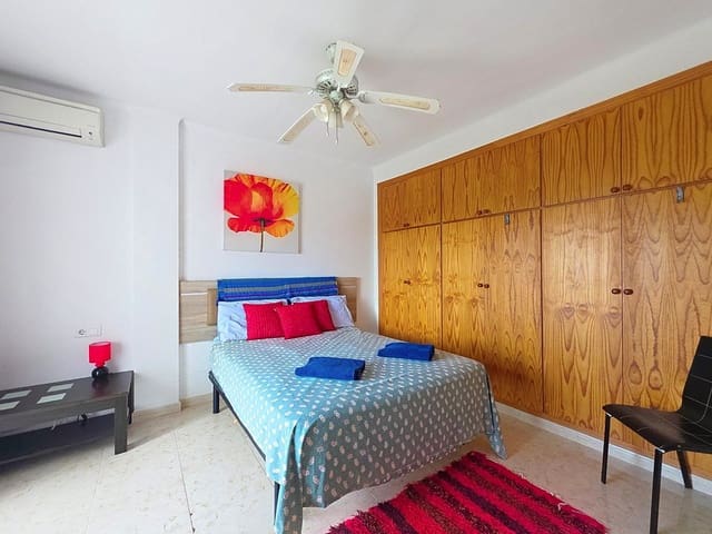 4 soveværelse Villa til salg i Alcaucín med swimmingpool - € 369.000 (Ref: 9688749)