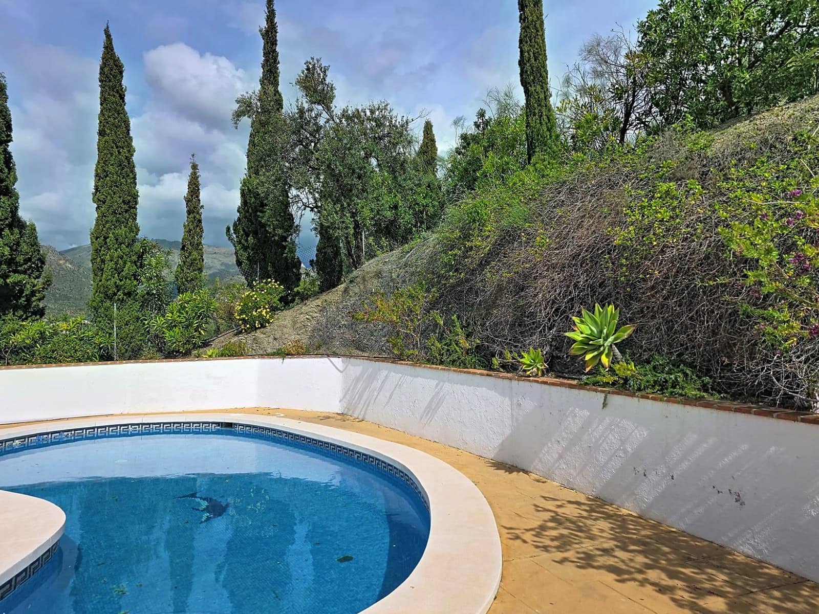 4 soveværelse Villa til salg i Alcaucin med swimmingpool - € 369.000 (Ref: 9688749)