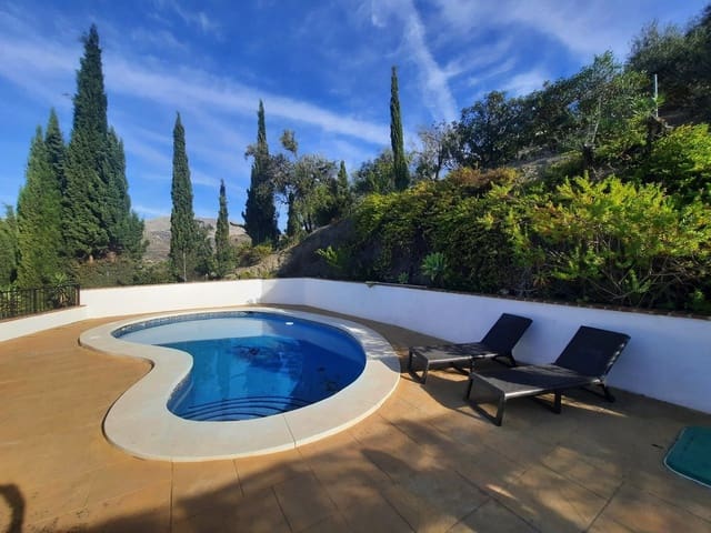 4 soveværelse Villa til salg i Alcaucín med swimmingpool - € 369.000 (Ref: 9688749)