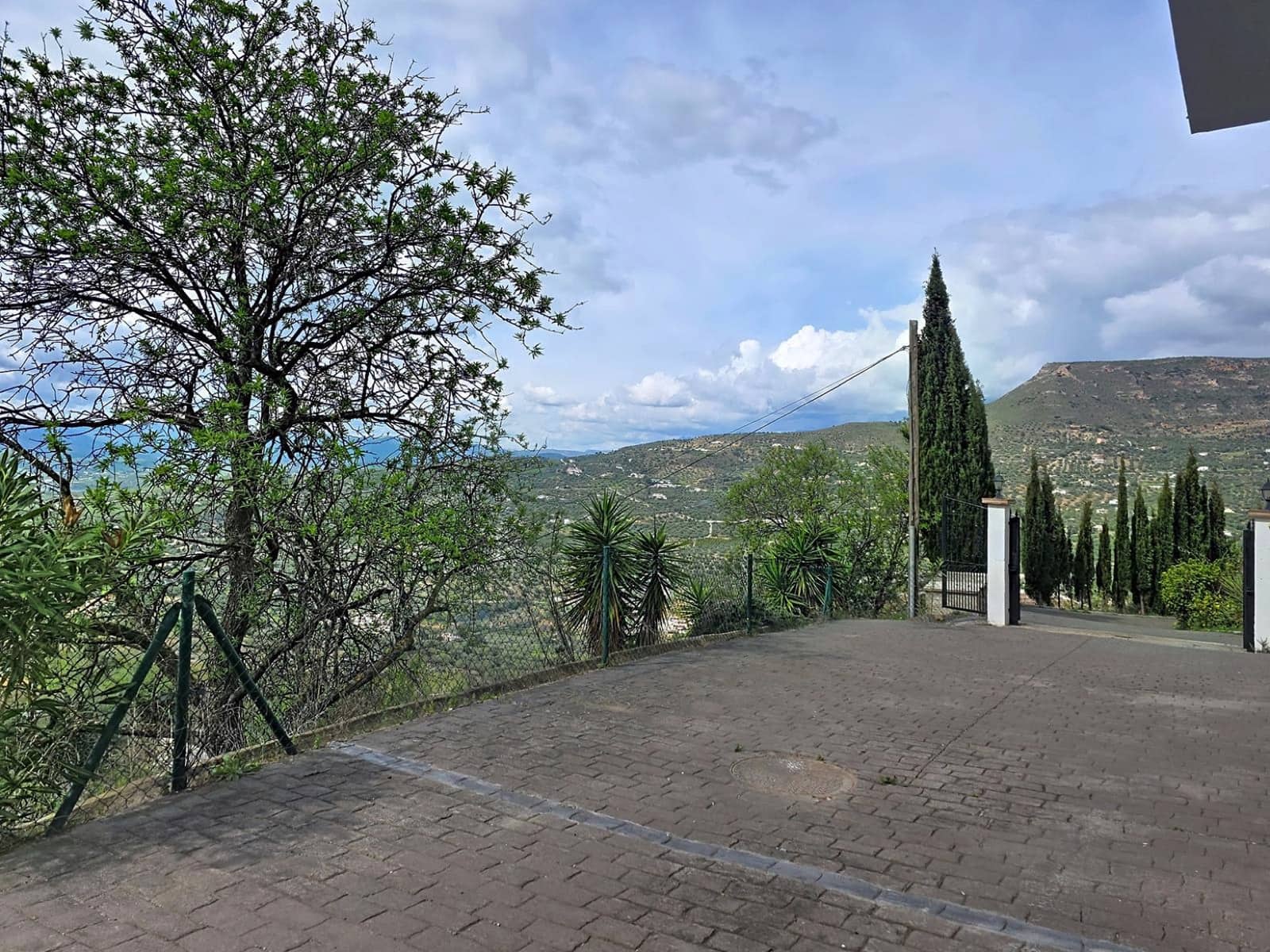 4 soveværelse Villa til salg i Alcaucin med swimmingpool - € 369.000 (Ref: 9688749)