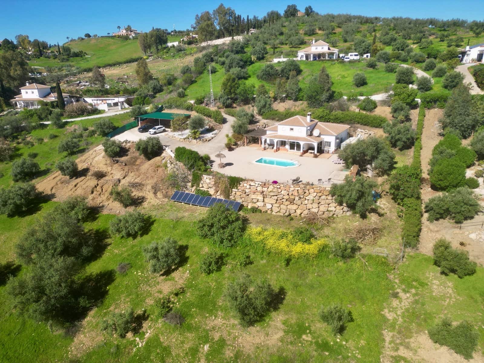 4 soverom Villa til salgs i Vinuela med svømmebasseng garasje - € 425 000 (Ref: 9696898)