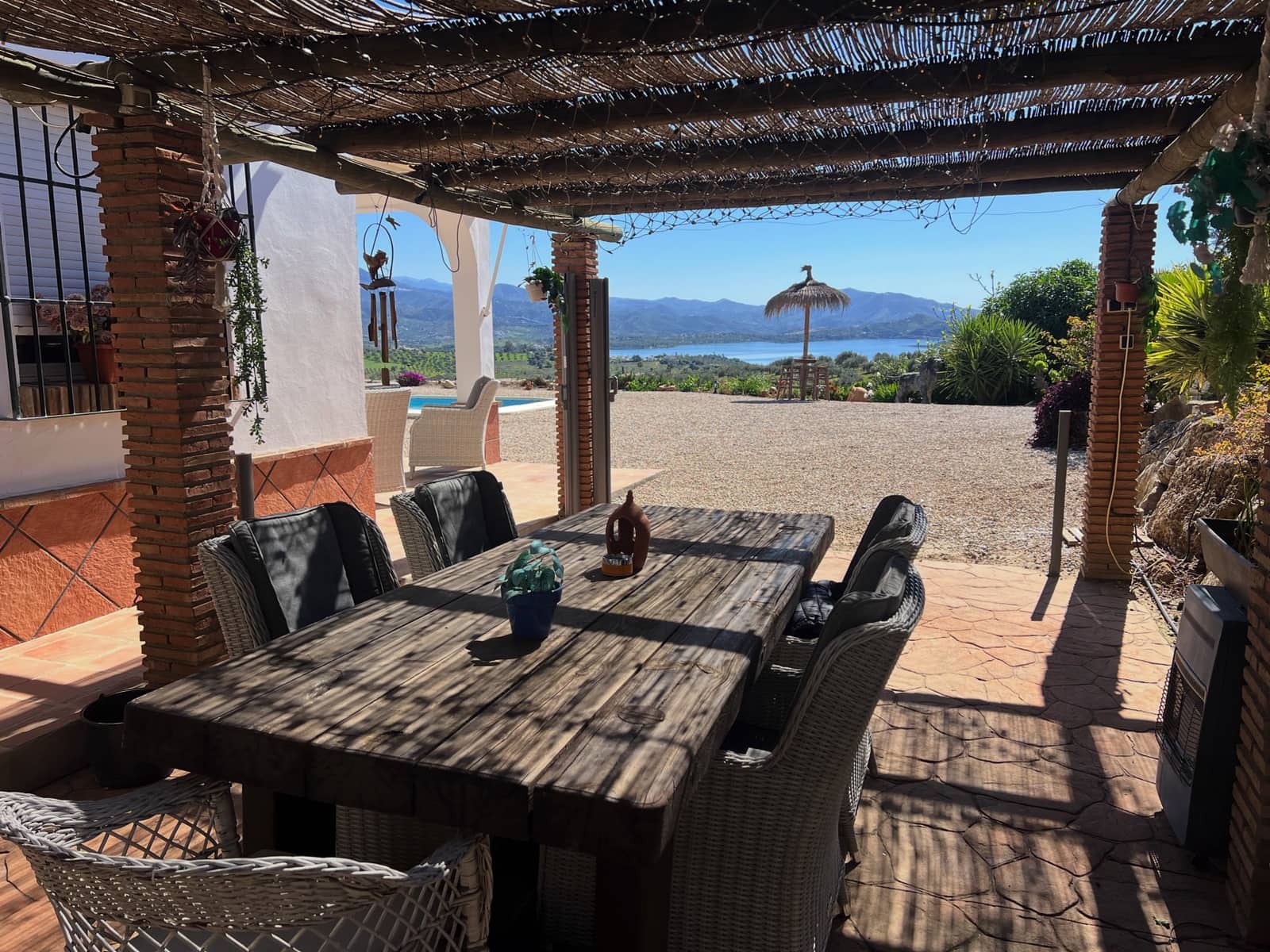 4 soverom Villa til salgs i Vinuela med svømmebasseng garasje - € 425 000 (Ref: 9696898)