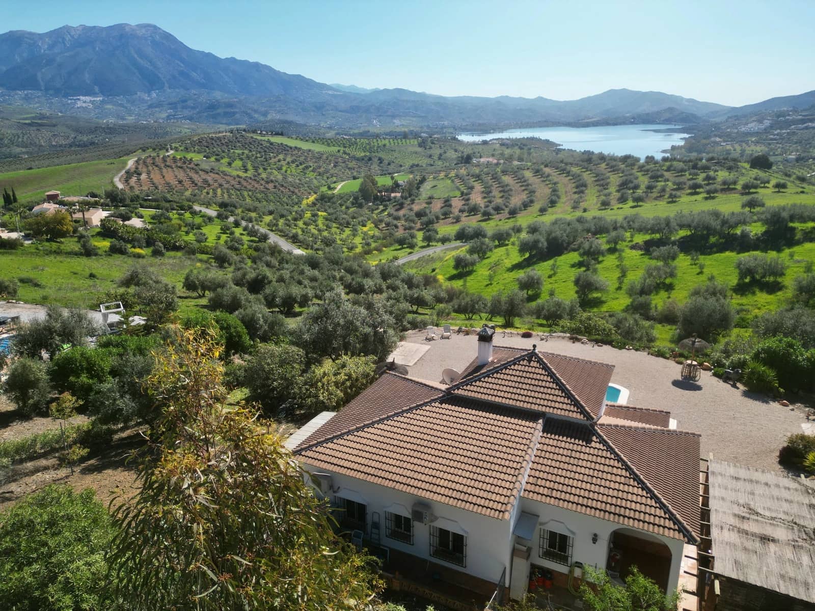 4 soverom Villa til salgs i Vinuela med svømmebasseng garasje - € 425 000 (Ref: 9696898)