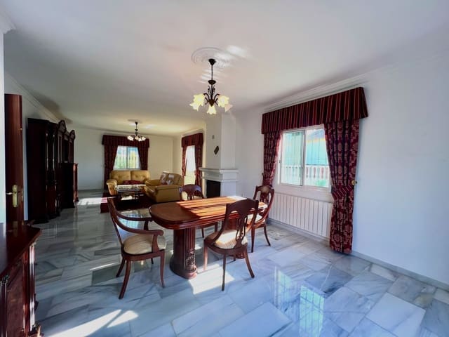 4 soverom Villa til salgs i Canillas de Aceituno med svømmebasseng garasje - € 449 000 (Ref: 9720964)