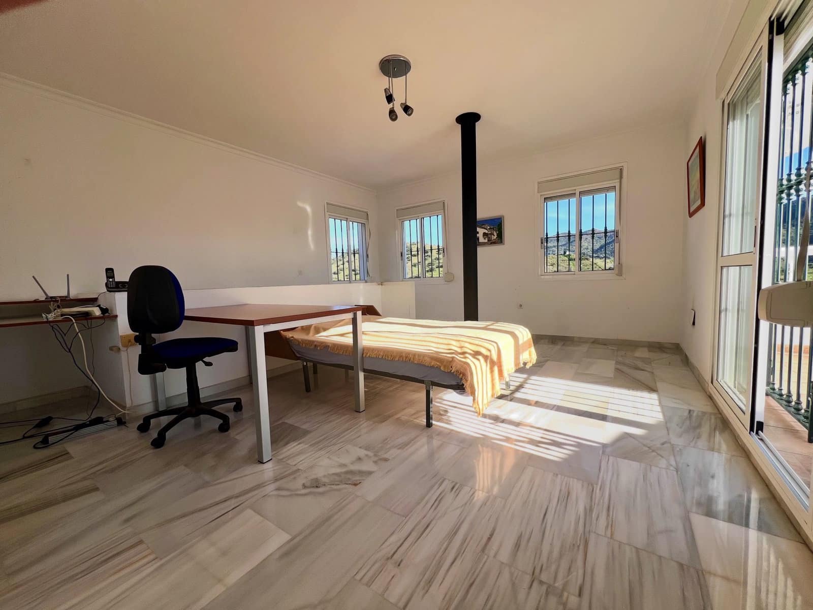 Chalet de 4 habitaciones en Canillas de Aceituno en venta con piscina garaje - 449.000 € (Ref: 9720964)