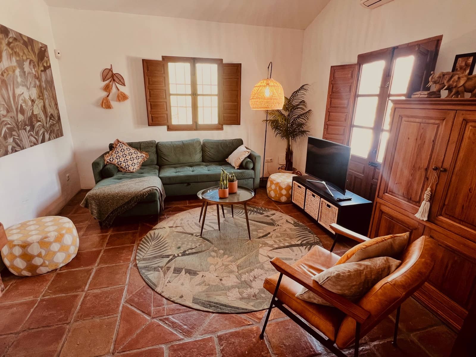 6 makuuhuone Huvila myytävänä paikassa Vinuela mukana uima-altaan 
autotalli - 849 000 € (Ref: 9729477)