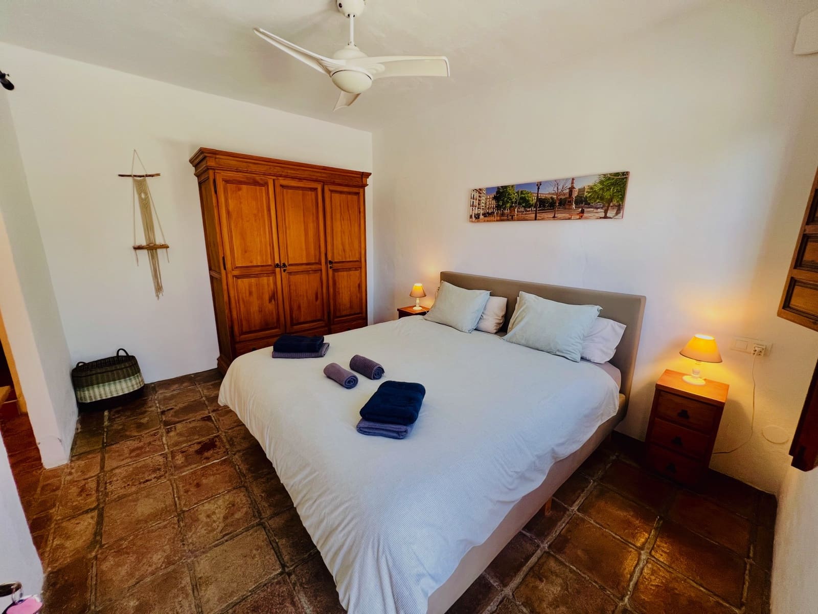 6 makuuhuone Huvila myytävänä paikassa Vinuela mukana uima-altaan 
autotalli - 849 000 € (Ref: 9729477)