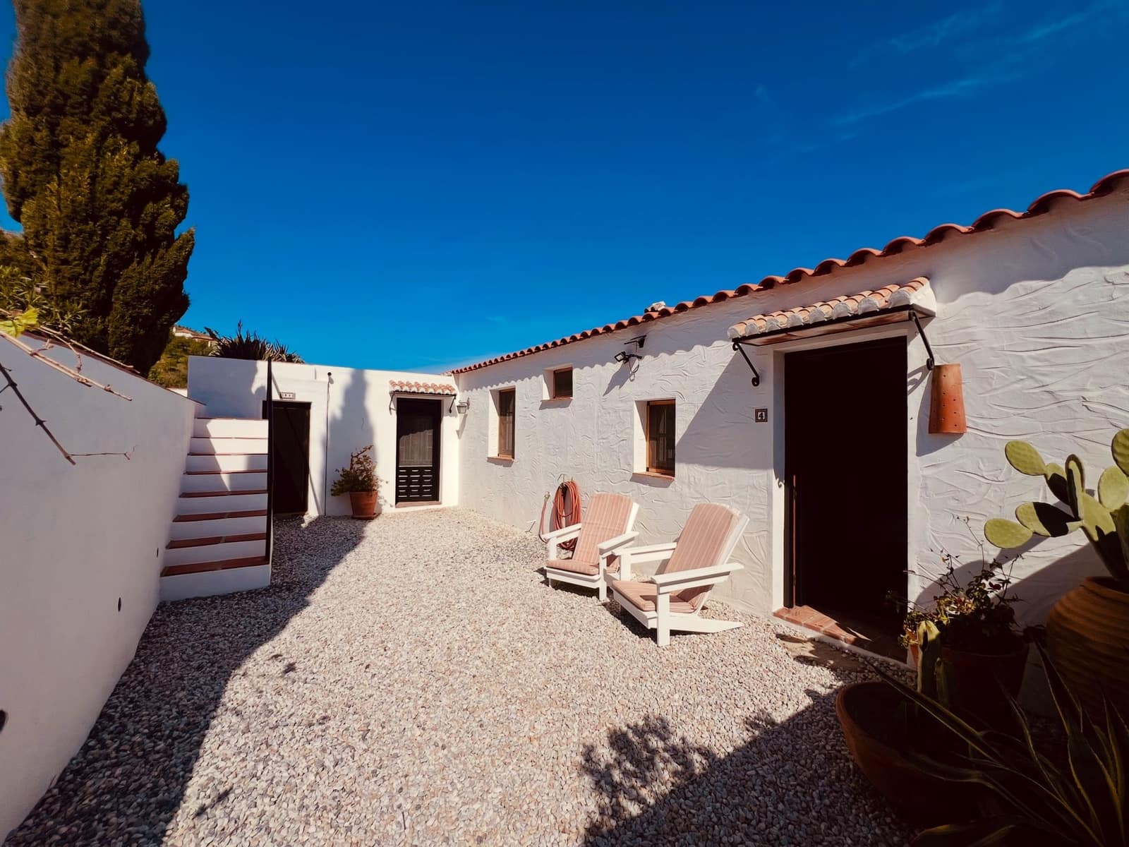 6 makuuhuone Huvila myytävänä paikassa Vinuela mukana uima-altaan 
autotalli - 849 000 € (Ref: 9729477)