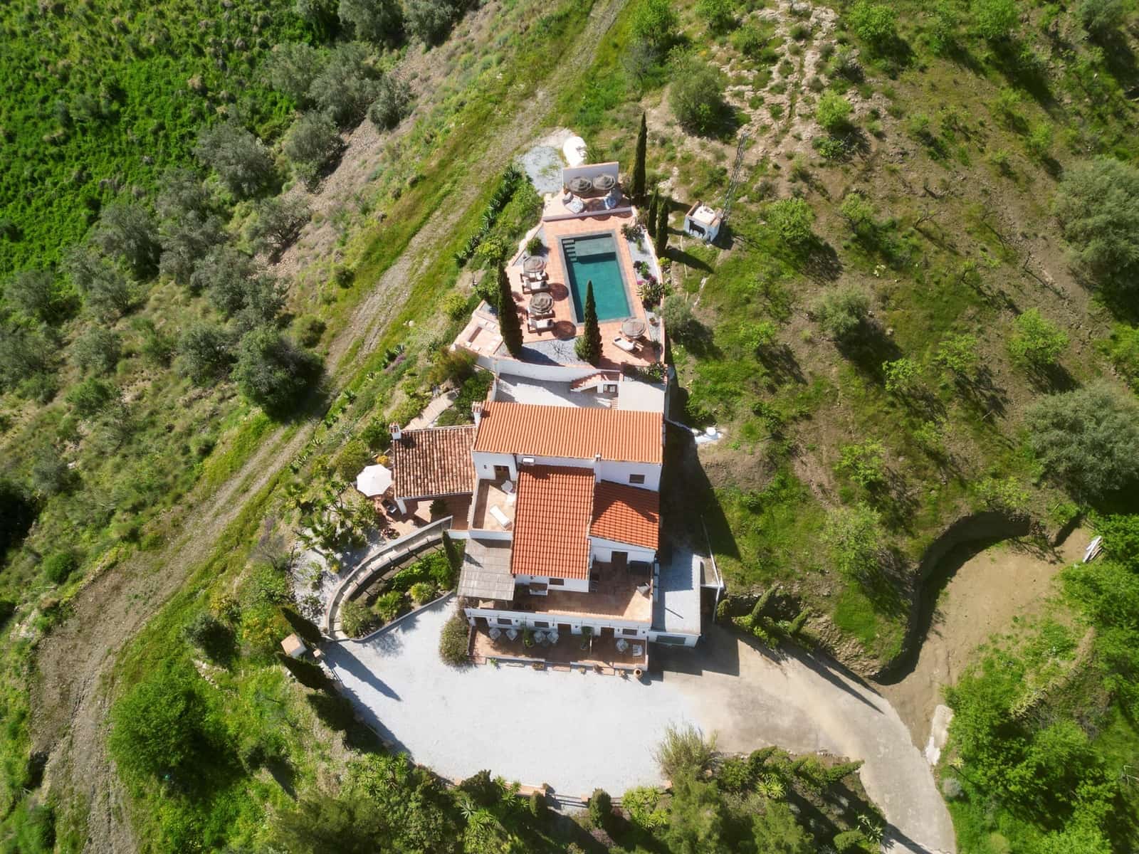 6 makuuhuone Huvila myytävänä paikassa Vinuela mukana uima-altaan 
autotalli - 849 000 € (Ref: 9729477)