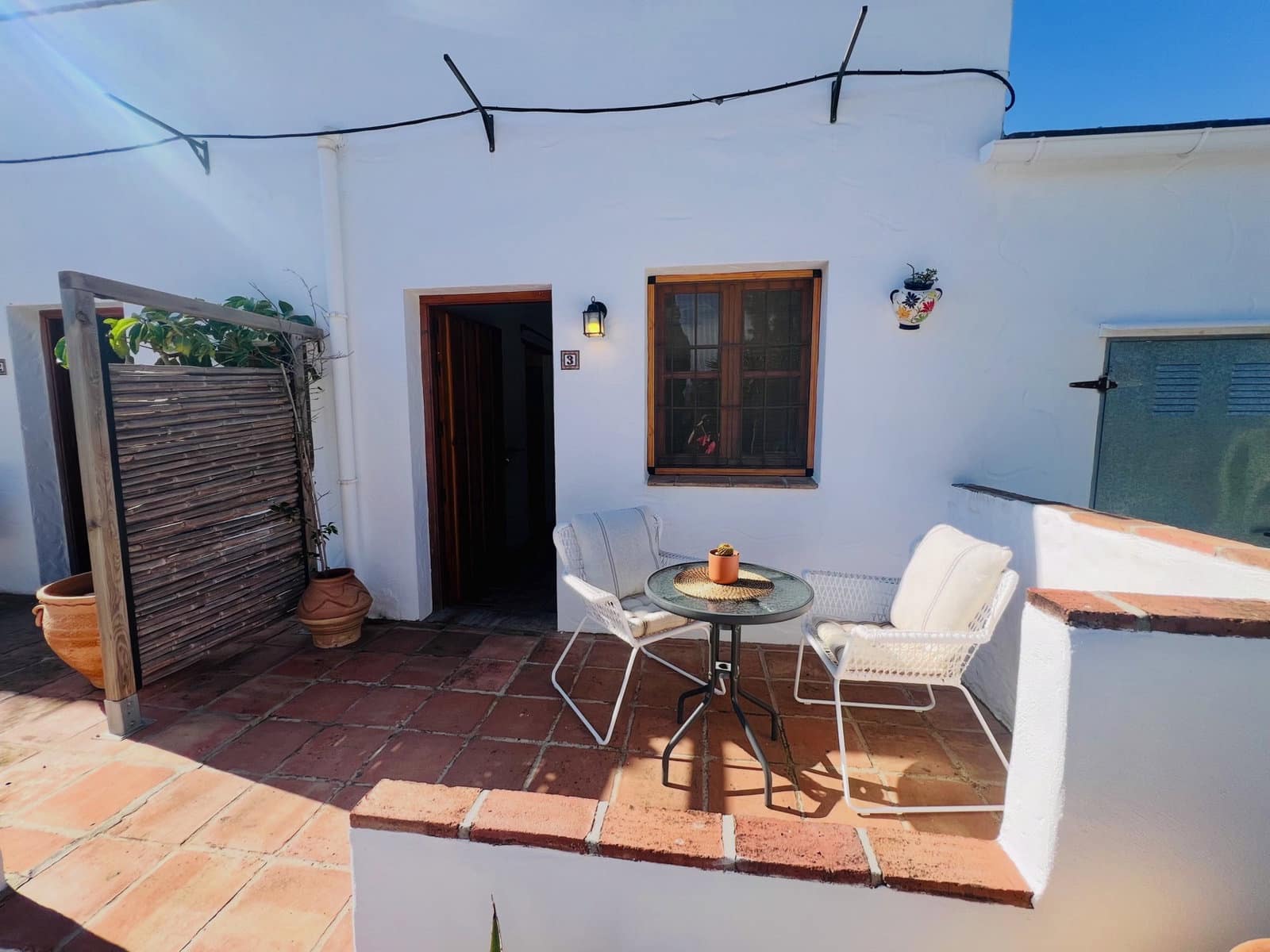 6 bedroom Villa for sale in Vinuela with pool garage - € 849,000 (Ref: 9729477)