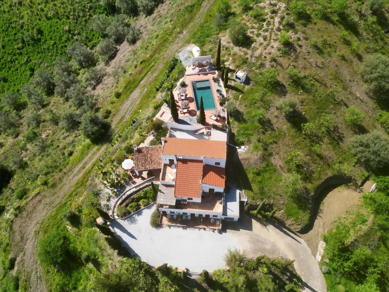 6 bedroom Villa for sale in Vinuela with pool garage - € 849,000 (Ref: 9729477)