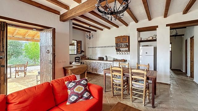 3 soverom Villa til salgs i Almáchar med svømmebasseng garasje - € 349 000 (Ref: 9757804)