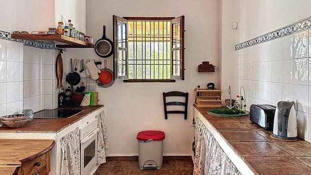 3 soverom Villa til salgs i Almáchar med svømmebasseng garasje - € 349 000 (Ref: 9757804)