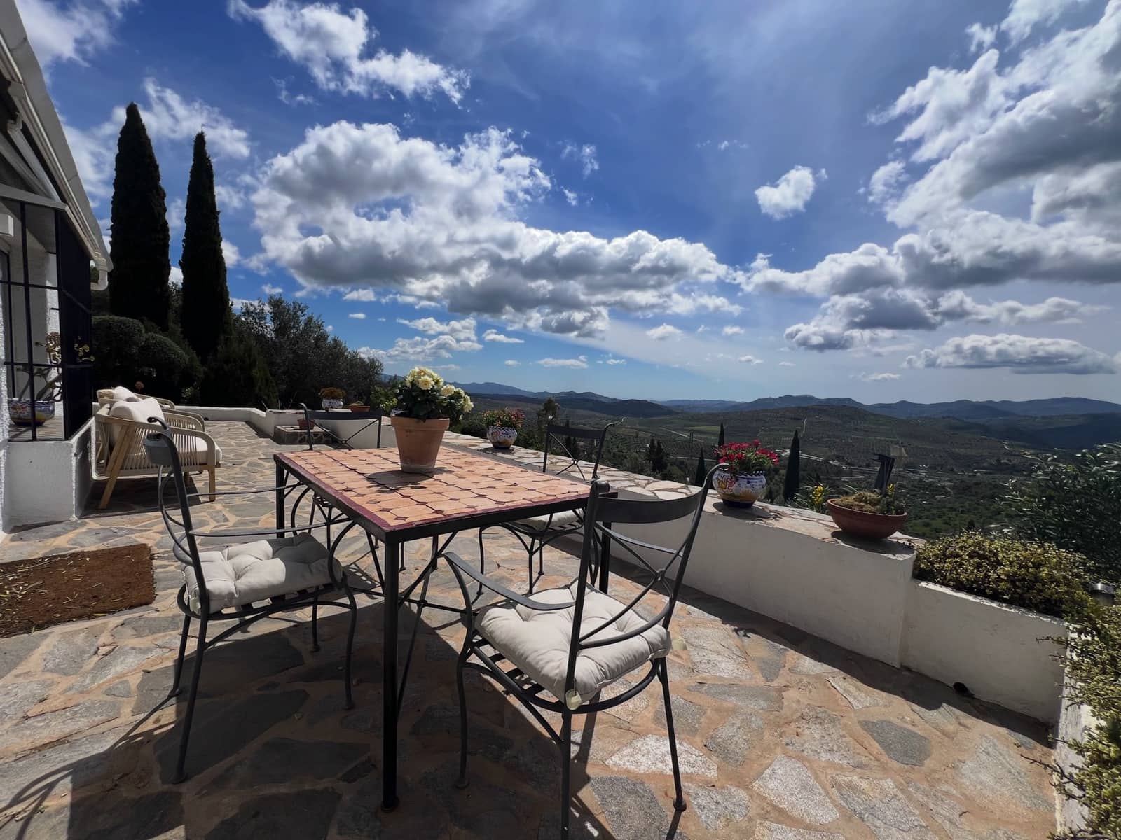 3 sypialnia Willa na sprzedaż w Riogordo z basenem garażem - 665 000 € (Ref: 9777116)