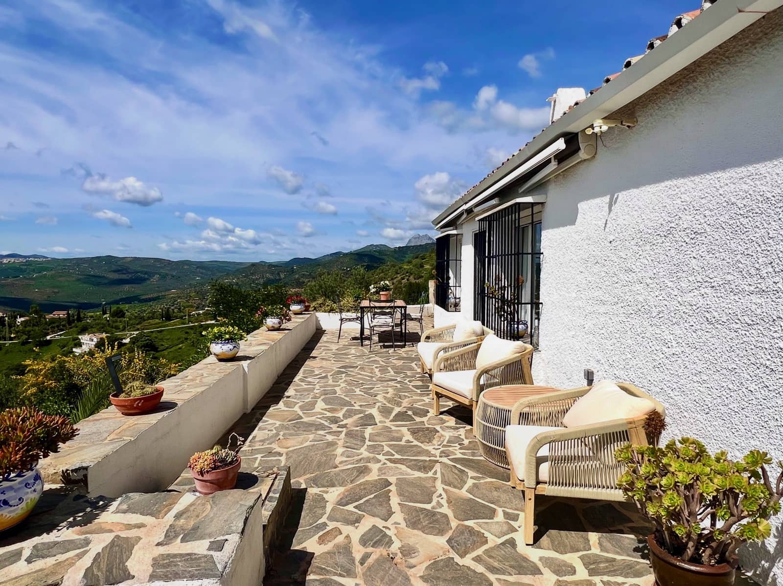 3 sypialnia Willa na sprzedaż w Riogordo z basenem garażem - 665 000 € (Ref: 9777116)