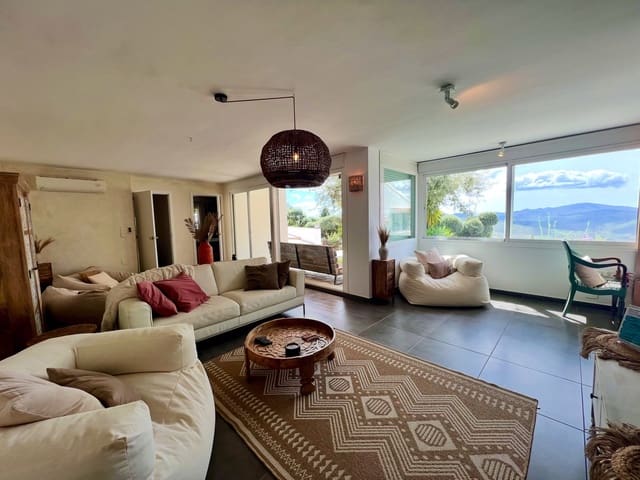 3 chambre Finca/Maison de Campagne à vendre à Riogordo avec piscine garage - 650 000 € (Ref: 9777116)