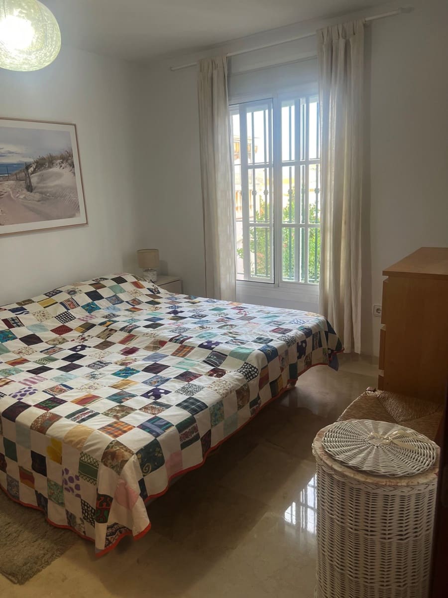 4 soveværelse Villa til salg i Caleta de Velez med swimmingpool garage - € 669.000 (Ref: 9795520)