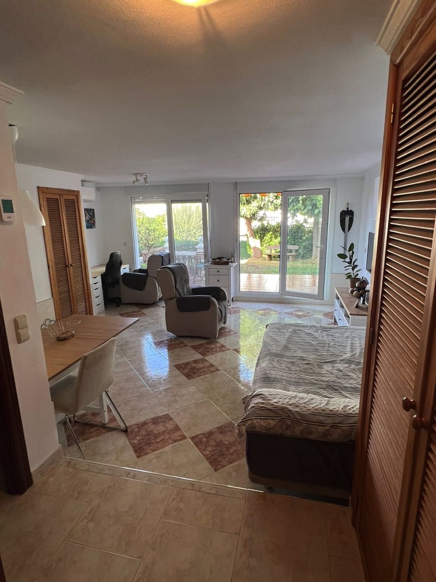 4 soveværelse Villa til salg i Caleta de Velez med swimmingpool garage - € 669.000 (Ref: 9795520)