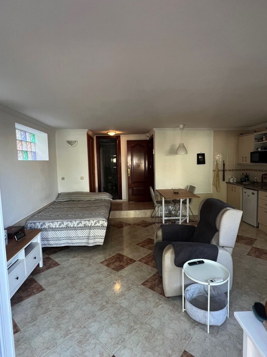 4 soveværelse Villa til salg i Caleta de Velez med swimmingpool garage - € 669.000 (Ref: 9795520)