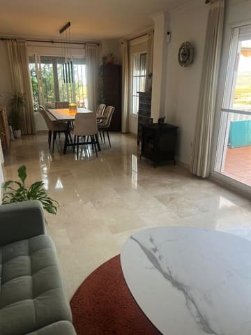 4 soveværelse Villa til salg i Caleta de Vélez, Vélez-Málaga med swimmingpool garage - € 669.000 (Ref: 9795520)