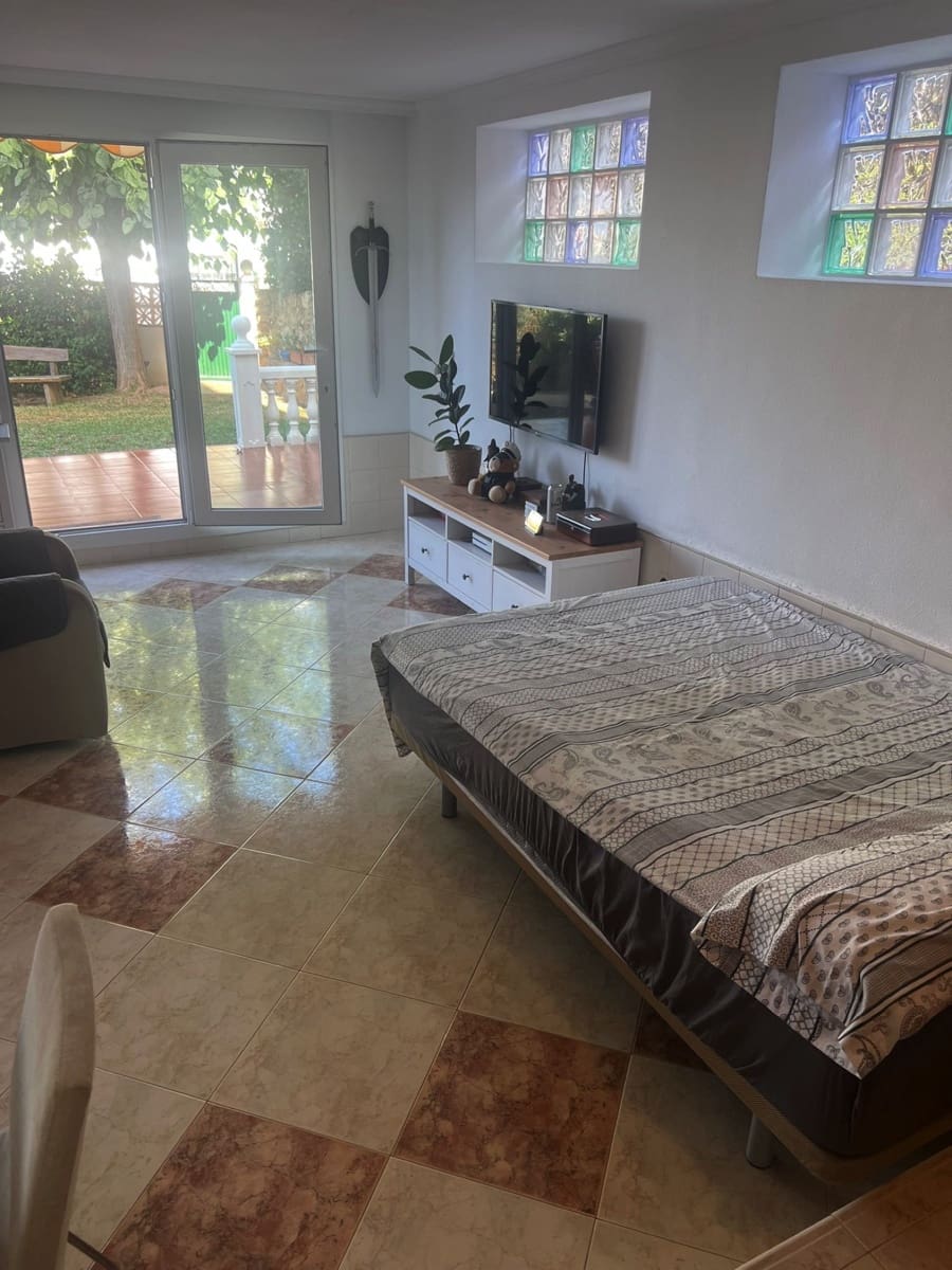 4 soveværelse Villa til salg i Caleta de Velez med swimmingpool garage - € 669.000 (Ref: 9795520)