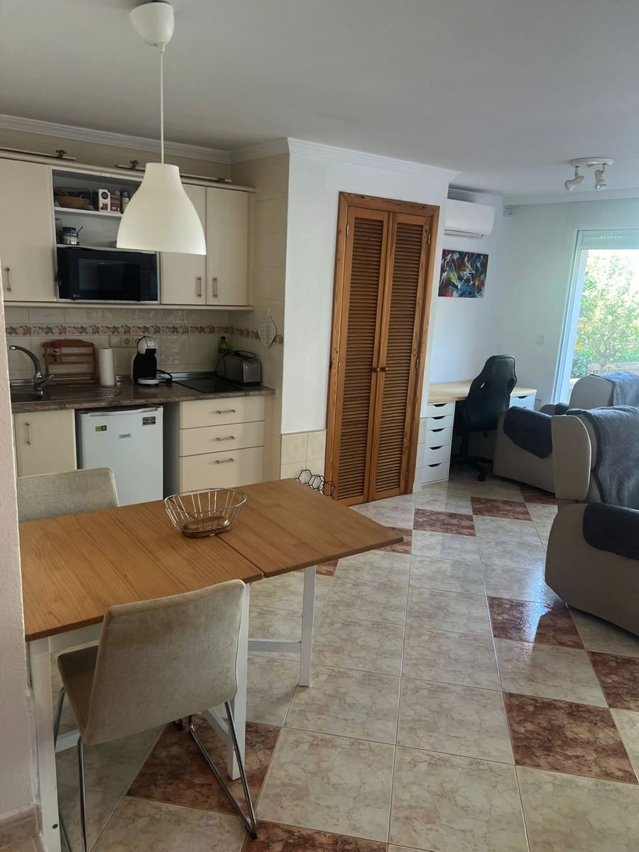 4 soveværelse Villa til salg i Caleta de Velez med swimmingpool garage - € 669.000 (Ref: 9795520)