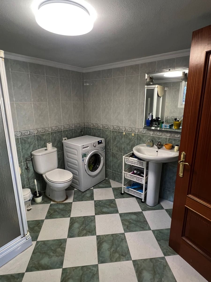 4 soveværelse Villa til salg i Caleta de Velez med swimmingpool garage - € 669.000 (Ref: 9795520)