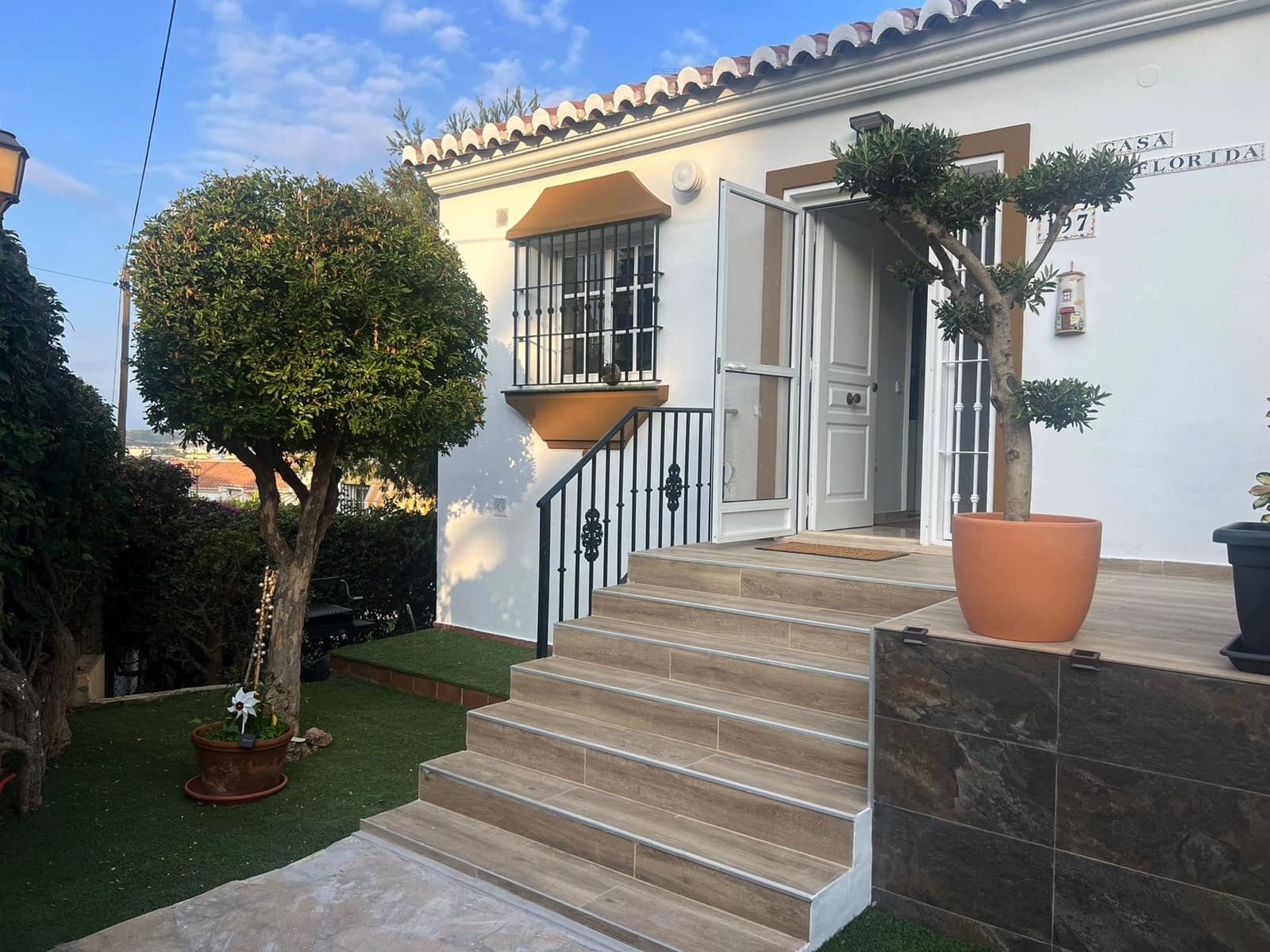 4 soveværelse Villa til salg i Caleta de Velez med swimmingpool garage - € 669.000 (Ref: 9795520)