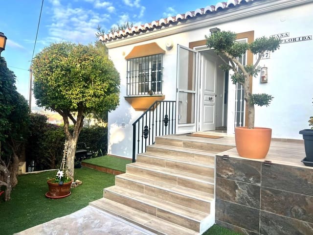 4 soveværelse Villa til salg i Caleta de Vélez, Vélez-Málaga med swimmingpool garage - € 669.000 (Ref: 9795520)