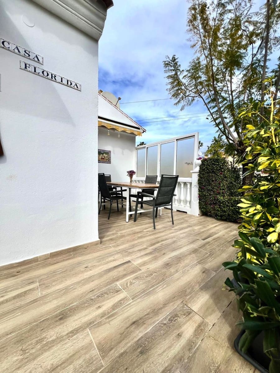 4 Zimmer Villa zu verkaufen in Caleta de Velez mit Pool Garage - 669.000 € (Ref: 9795520)