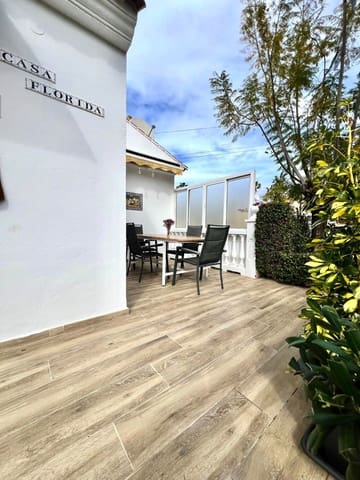 4 soveværelse Villa til salg i Caleta de Vélez, Vélez-Málaga med swimmingpool garage - € 669.000 (Ref: 9795520)
