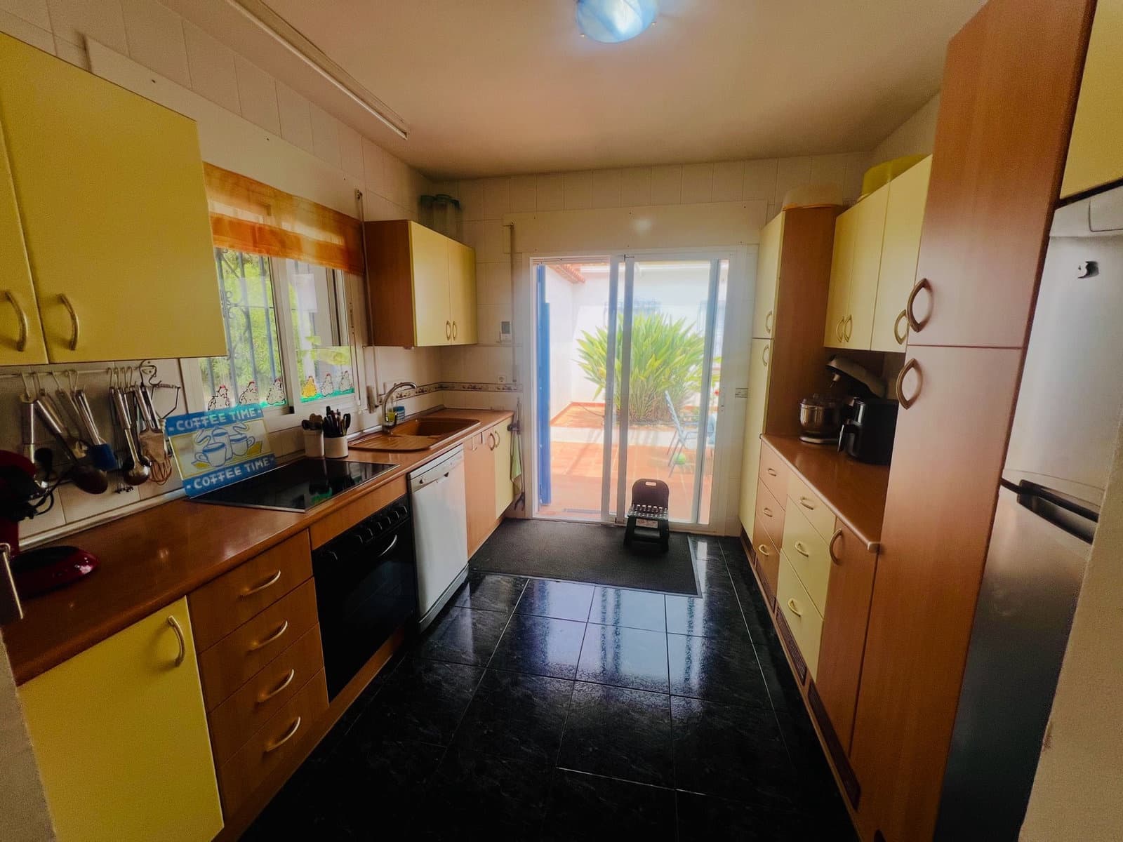 6 soverom Villa til salgs i Alcaucin med svømmebasseng garasje - € 525 000 (Ref: 9805586)