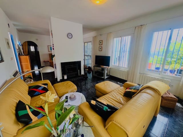6 sypialnia Willa na sprzedaż w Alcaucín z basenem garażem - 525 000 € (Ref: 9805586)