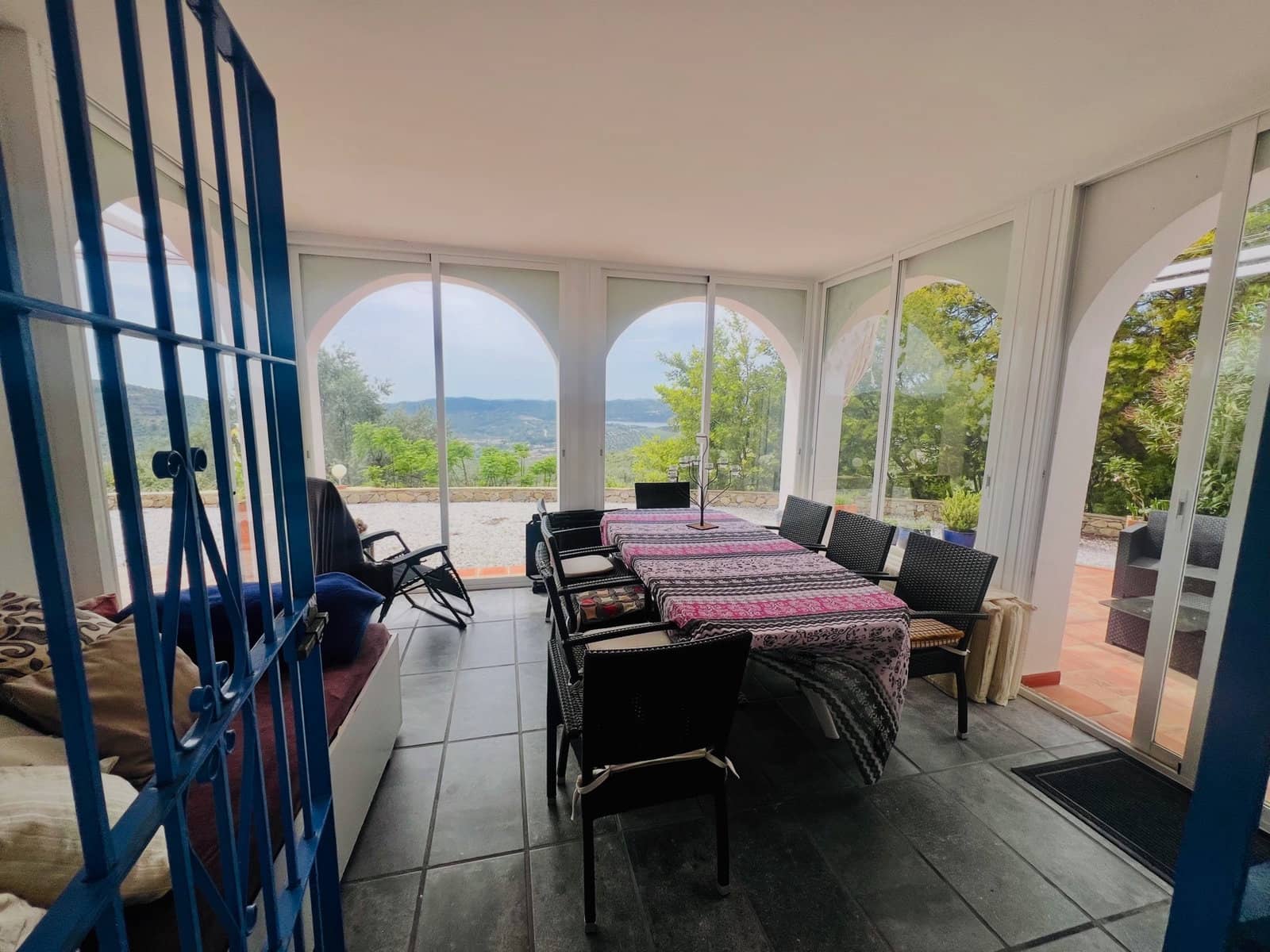6 soverom Villa til salgs i Alcaucin med svømmebasseng garasje - € 525 000 (Ref: 9805586)