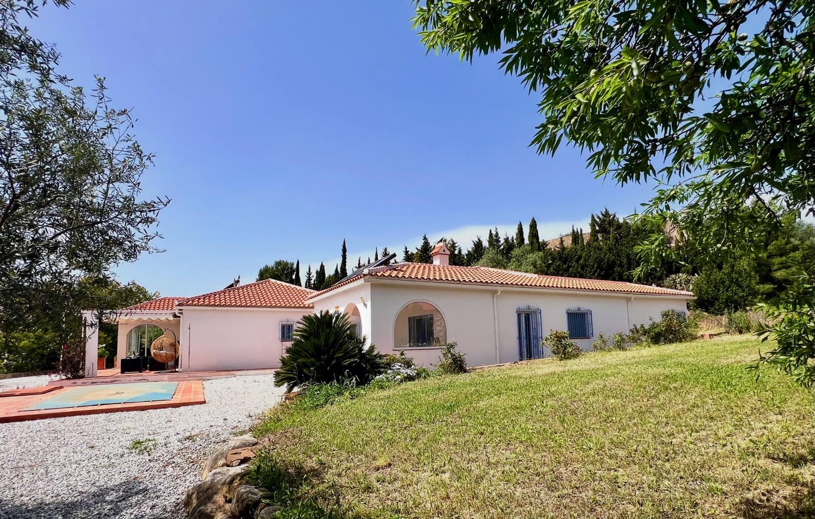 6 soverom Villa til salgs i Alcaucin med svømmebasseng garasje - € 525 000 (Ref: 9805586)