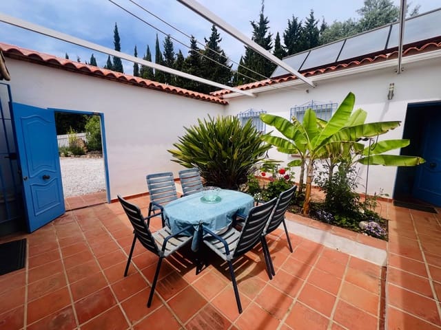 6 sypialnia Willa na sprzedaż w Alcaucín z basenem garażem - 525 000 € (Ref: 9805586)