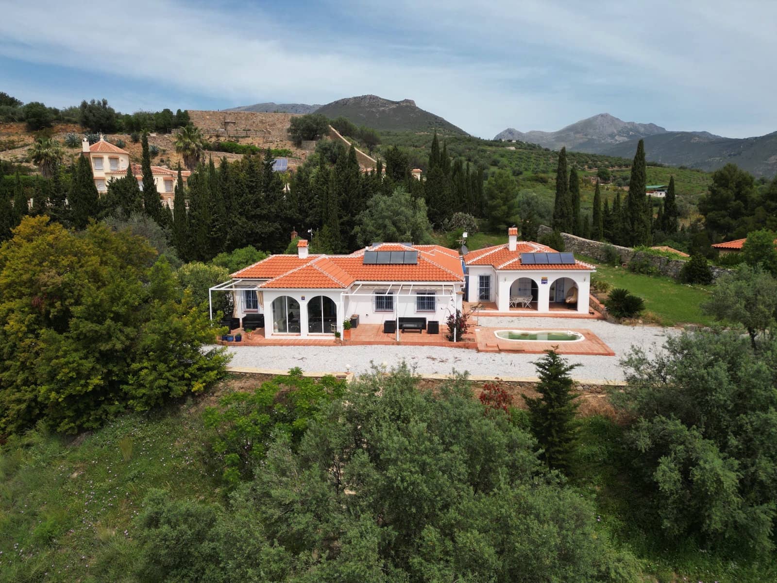 6 soverom Villa til salgs i Alcaucin med svømmebasseng garasje - € 525 000 (Ref: 9805586)