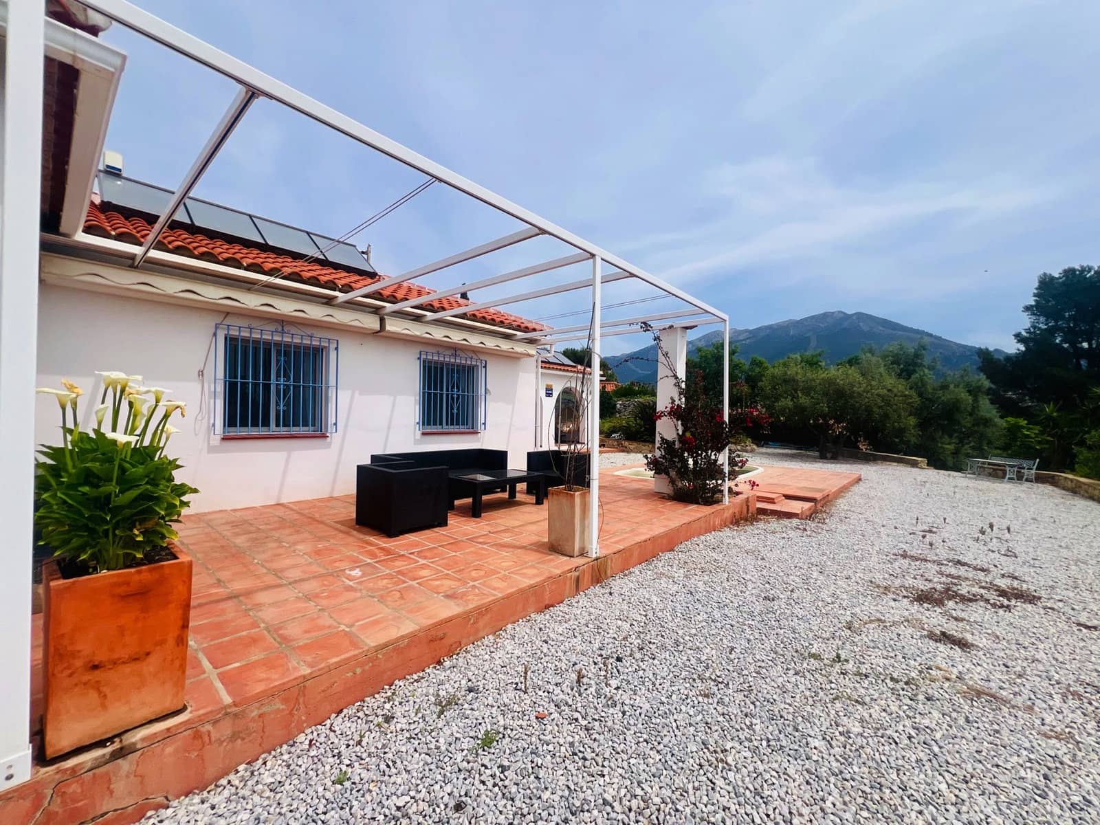 6 soverom Villa til salgs i Alcaucin med svømmebasseng garasje - € 525 000 (Ref: 9805586)