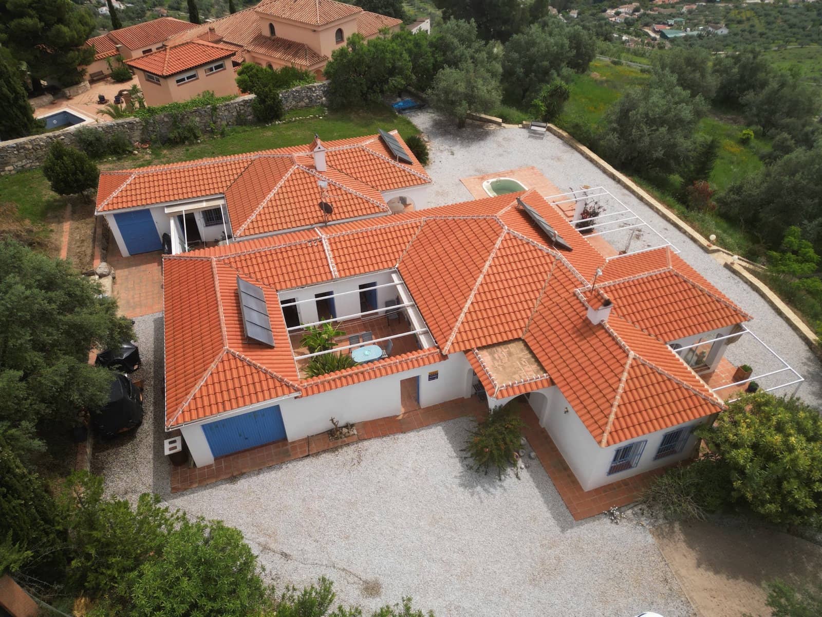 6 soverom Villa til salgs i Alcaucin med svømmebasseng garasje - € 525 000 (Ref: 9805586)