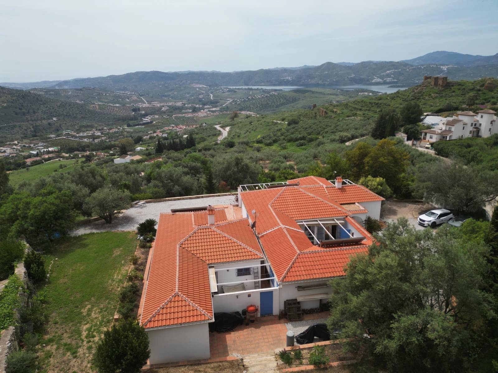 6 soverom Villa til salgs i Alcaucin med svømmebasseng garasje - € 525 000 (Ref: 9805586)