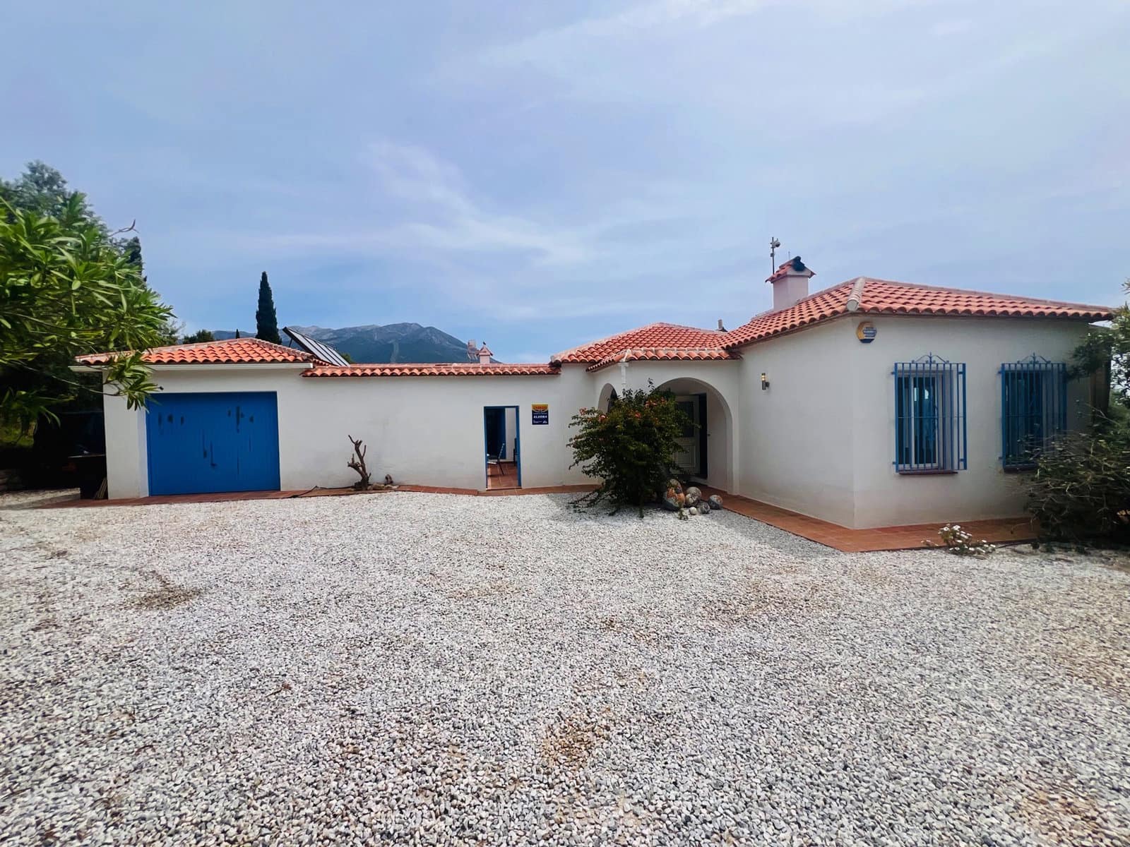 6 soverom Villa til salgs i Alcaucin med svømmebasseng garasje - € 525 000 (Ref: 9805586)